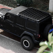 A close-up of the durable aluminum construction of the roof rack.